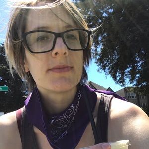 Meet your Posher, Claire